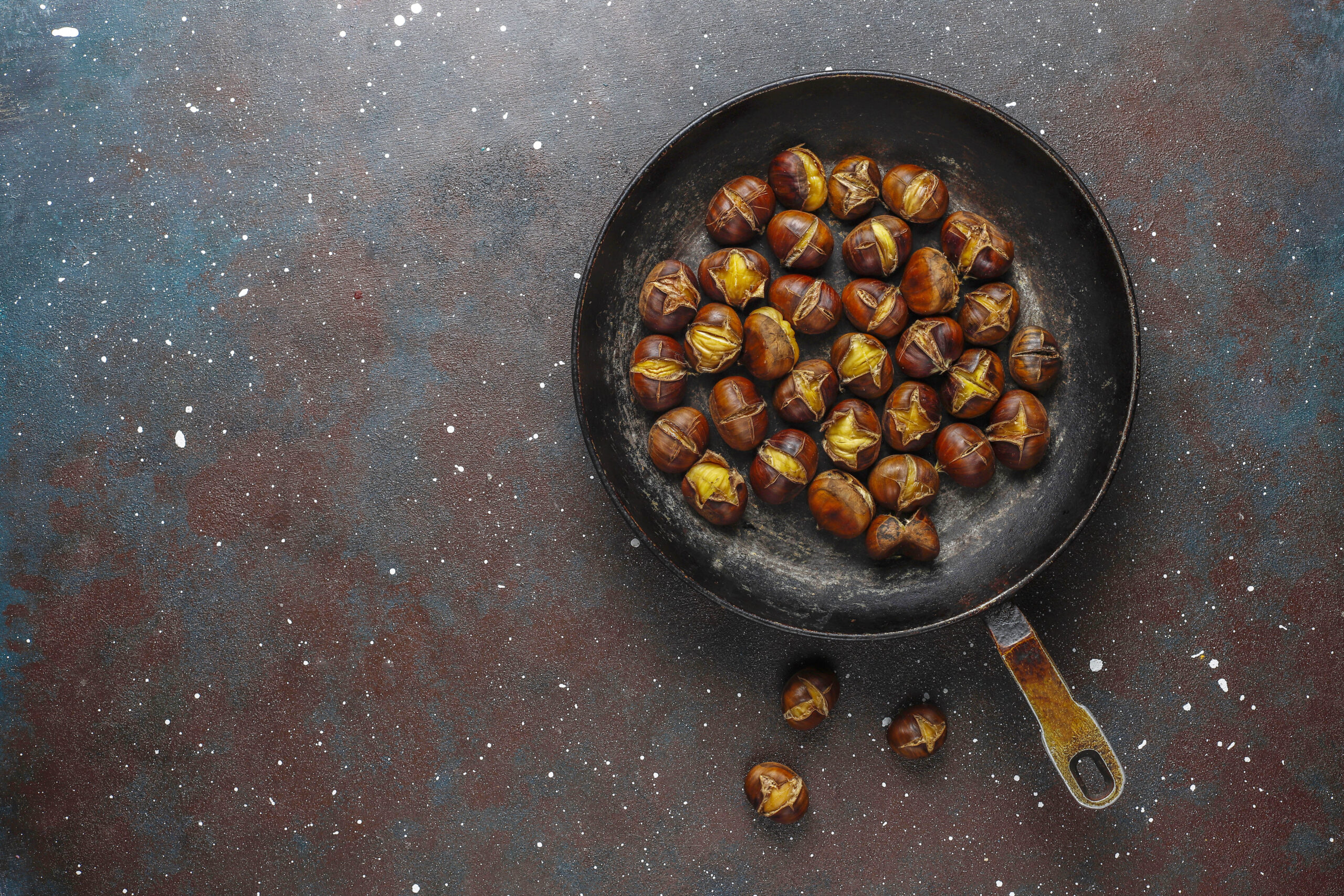 Pentola per castagne